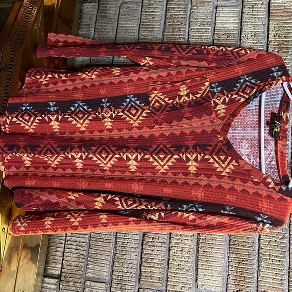 Small L&B Women’s Aztec Top - Picture 1 of 1